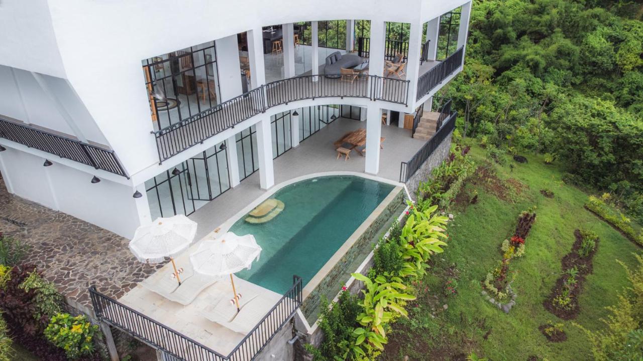 The Hacienda Lovina Villa Exterior photo