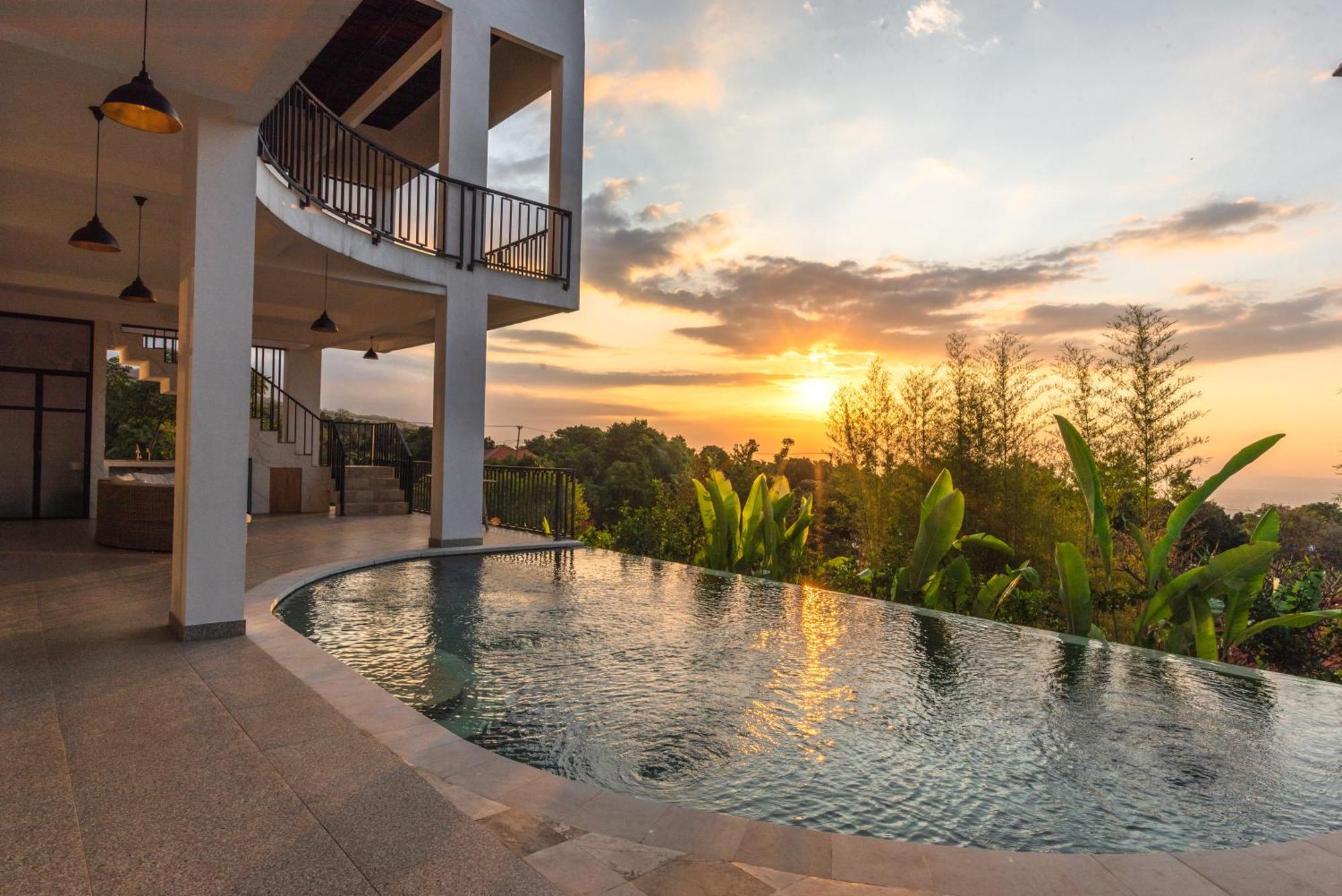 The Hacienda Lovina Villa Exterior photo