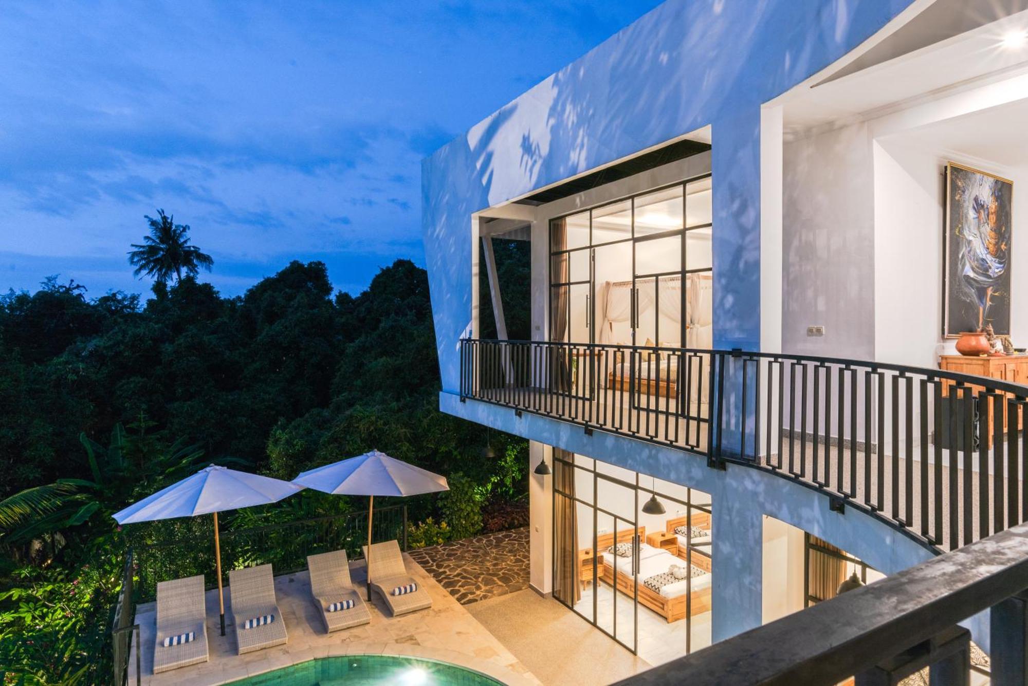 The Hacienda Lovina Villa Exterior photo