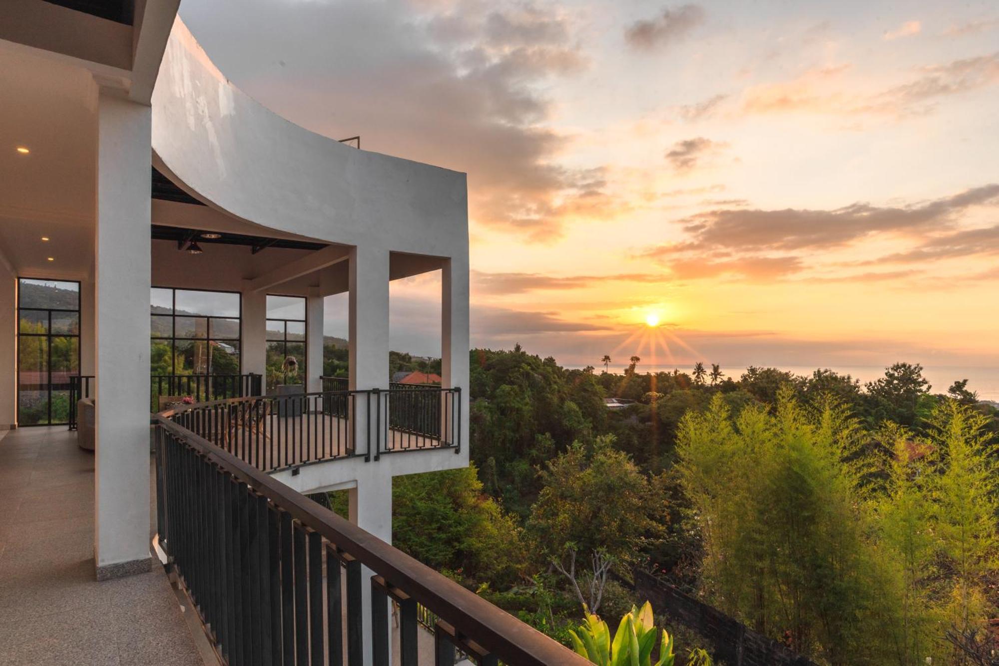 The Hacienda Lovina Villa Exterior photo
