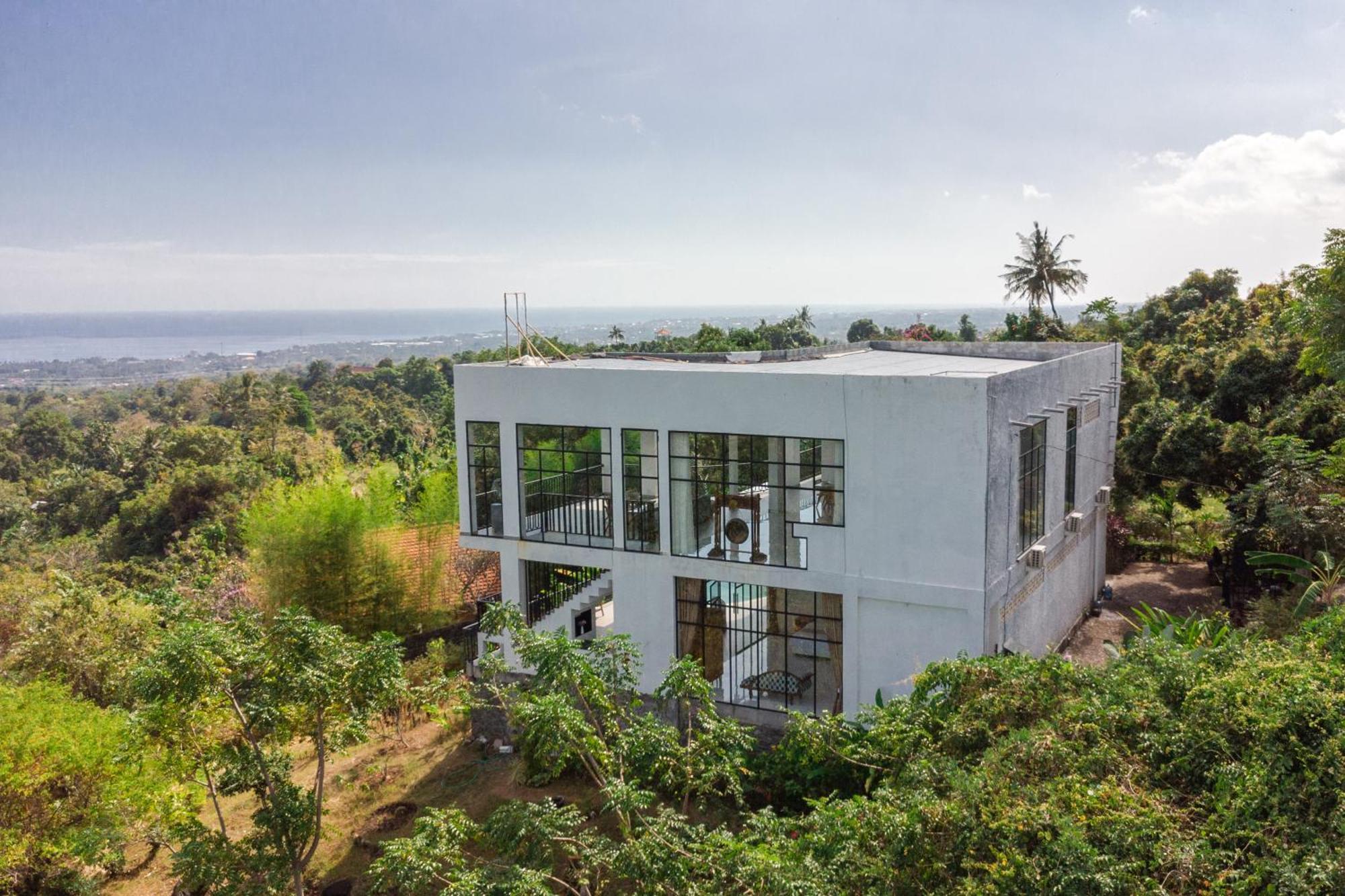 The Hacienda Lovina Villa Exterior photo
