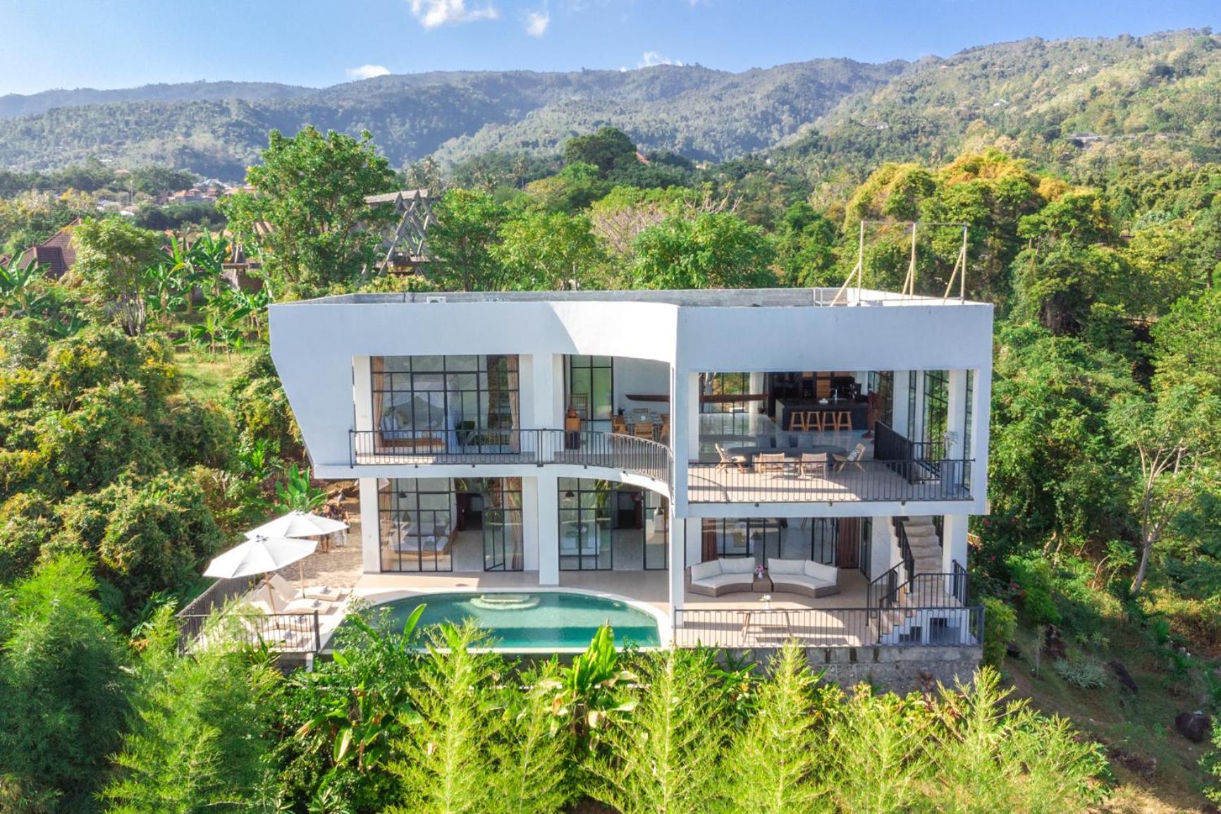 The Hacienda Lovina Villa Exterior photo
